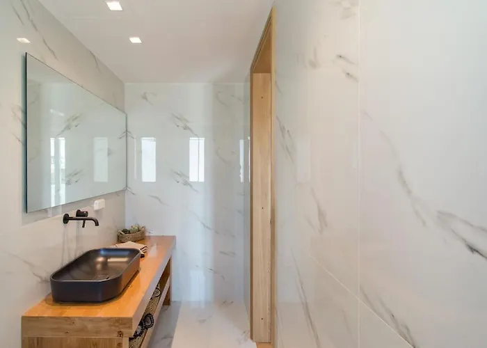 - 4br - With Pool & Gym - Casa Olea