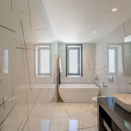 - 4br - With Pool & Gym - Casa Olea Villa *